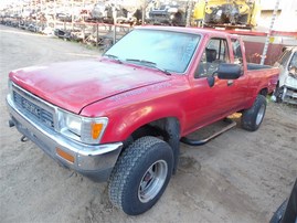 1990 TOYOTA PICKUP XTRA CAB DLX RED 3.0 AT 4WD Z21336